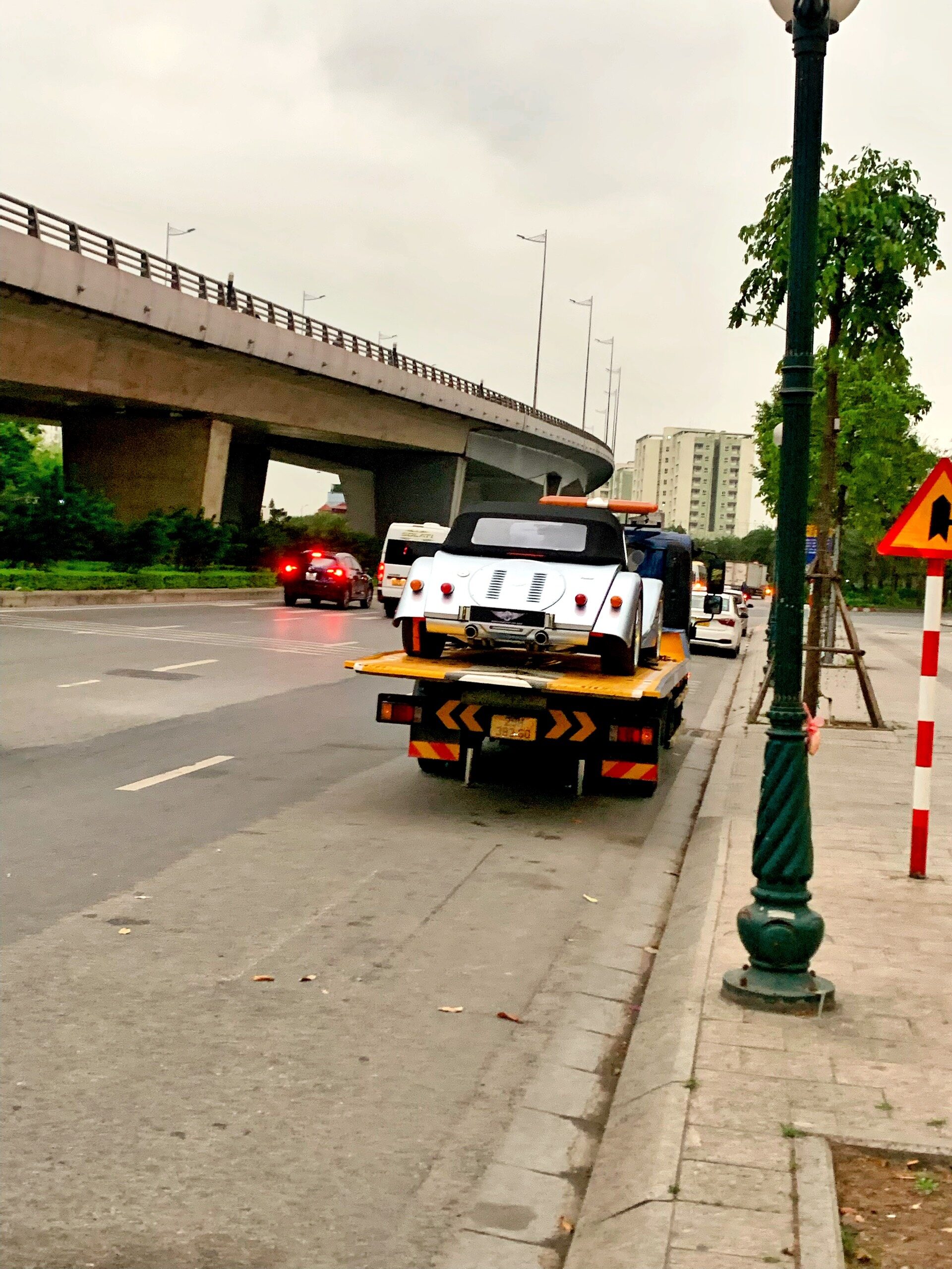 Cứu hộ ô tô giá rẻ nhất Hà Nội